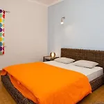 Good Feeling & Hostel Raposeira (Faro)