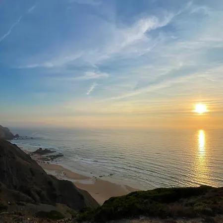 אכסניה Good Feeling & *