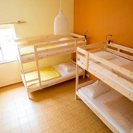 Good Feeling Hostel & Guest House Hostel