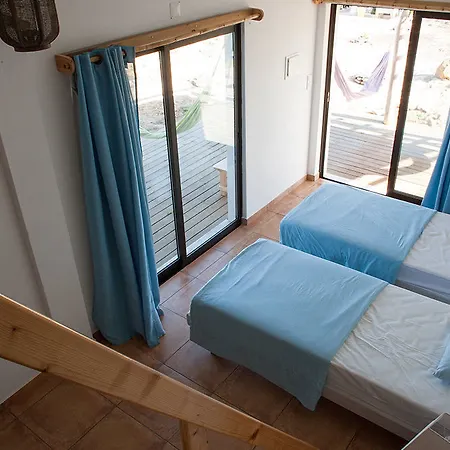 Good Feeling & Hostal *