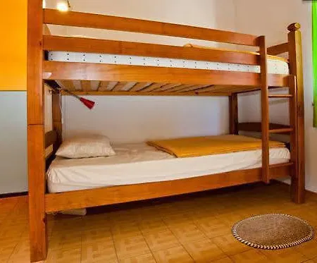 אכסניה Good Feeling & Raposeira (Faro)