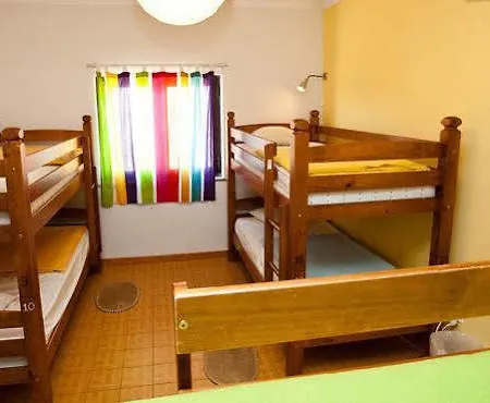 Hostel Good Feeling Hostel & Guest House *
