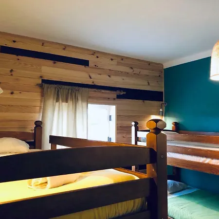 Good Feeling Hostel & Guest House