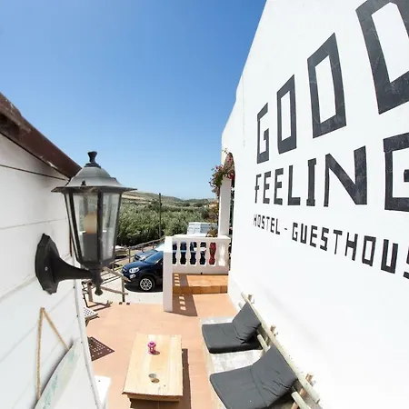 Good Feeling Hostel & Guest House *