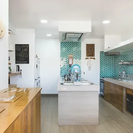 אכסניה Good Feeling & Raposeira (Faro)