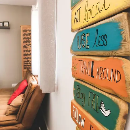 Good Feeling Hostel & Guest House *